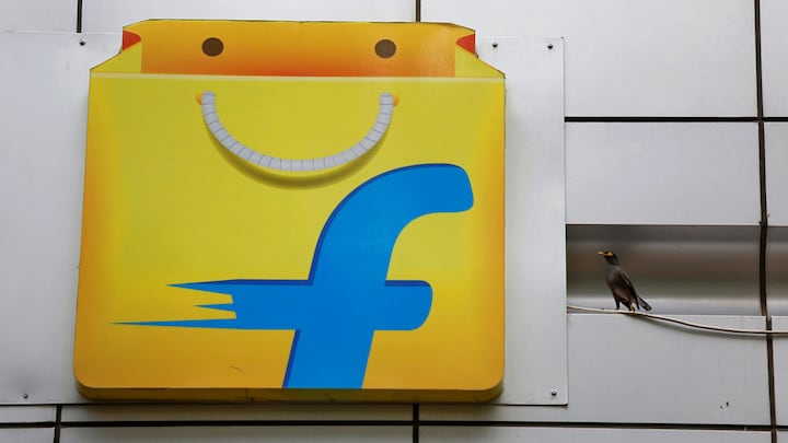 Flipkart ties up with Bajaj Allianz to begin insuring phones from 10 October
