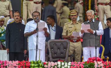 HD Kumaraswamy sworn in Karnataka CM at mega Opposition show of unity; G Parameshwara is his deputy