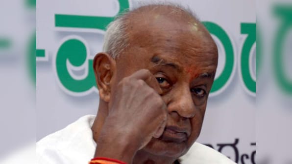 Karnataka polls: Siddaramaiah will pay the price for dividing Lingayats, says HD Deve Gowda