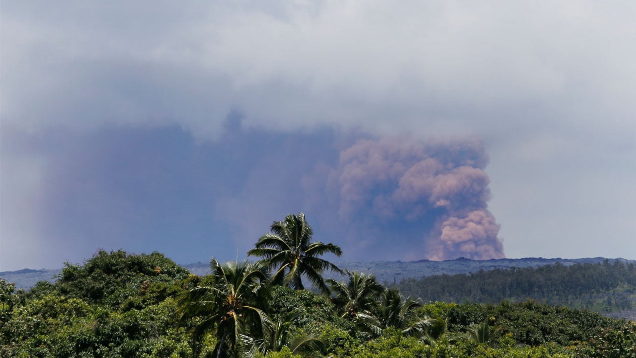 Hawaii: Two dead, 28 injured after 6.9-magnitude earthquake causes eruption in Kilauea volcano; residents flee - Firstpost
