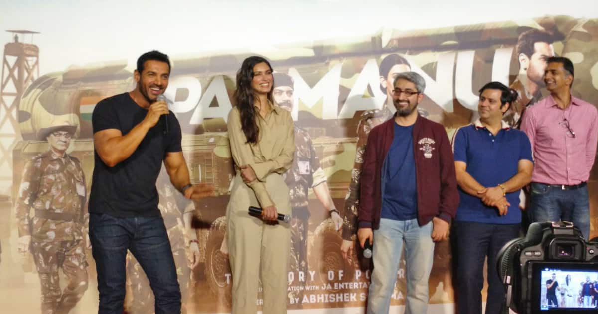 John Abraham with the cast of Parmanu: The Story of Pokhran/Image from Twitter.