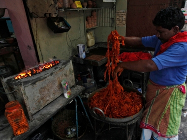 Chaos over rotten meat sale in Kolkata leaves restaurants cautious; foodies turn to fish, vegetarian options Chaos over rotten meat sale in Kolkata leaves restaurants cautious; foodies turn to fish, vegetarian options