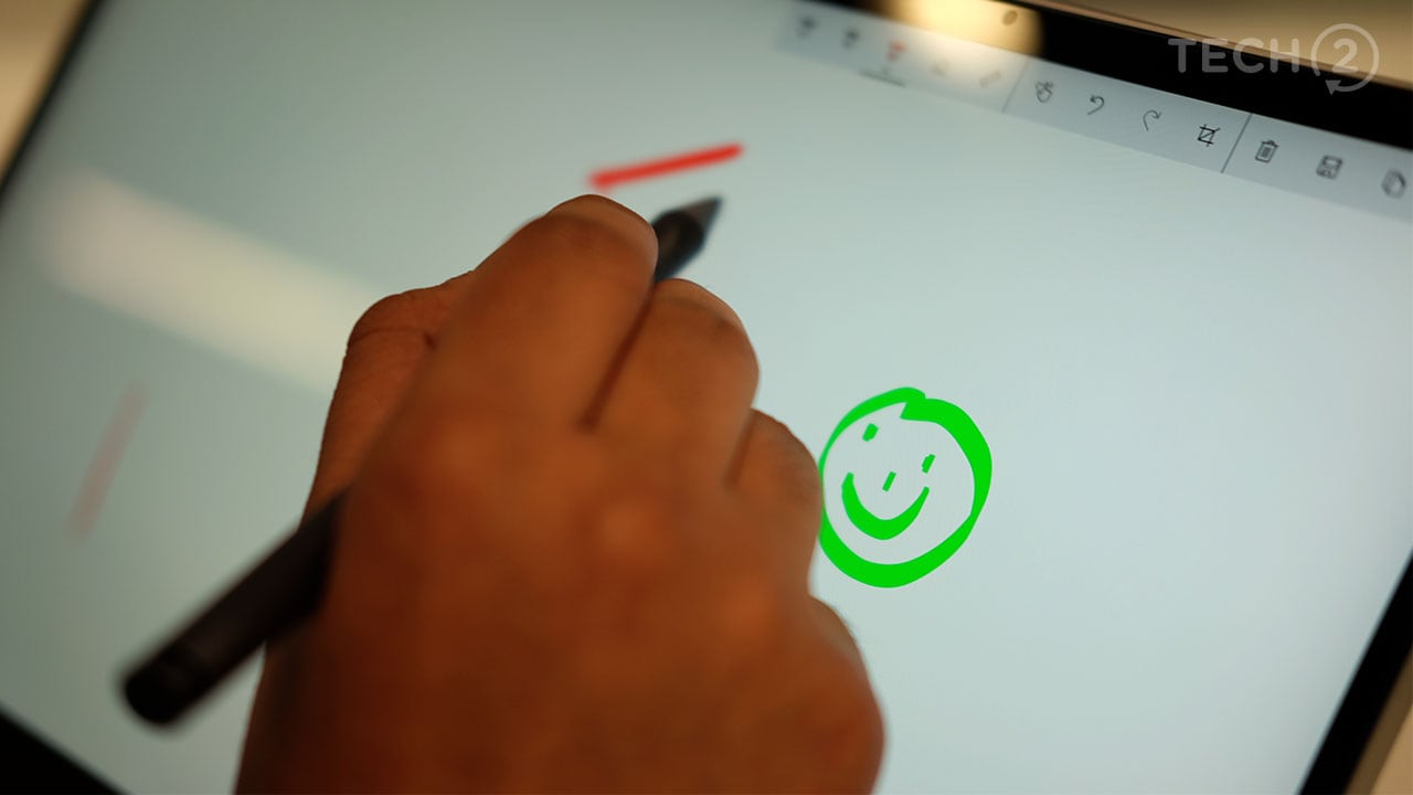 The Yoga 920 boasts of a gorgeous touchscreen. Image: tech2/Anirudh Regidi