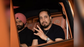 AICWA prohibits Mika Singh from performing in Pakistan, puts unconditional ban on singer in India