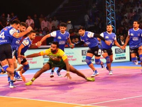 Pro Kabaddi League ushers in first wave of crorepatis as teams show their cold and calculated side Pro Kabaddi League ushers in first wave of crorepatis as teams show their cold and calculated side