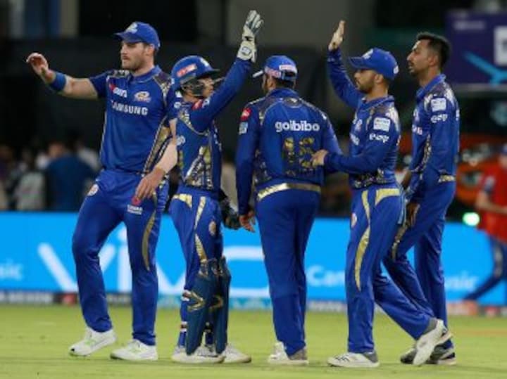 IPL 2018: Defending champions Mumbai Indians eye win against Delhi Daredevils to seal playoffs spot