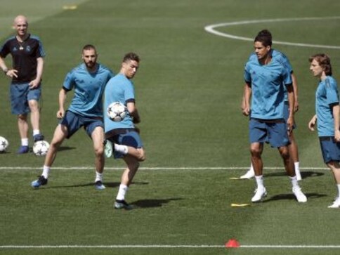 Champions League: Zinedine Zidane’s Real Madrid bears resemblance to Bayern Munich side of the mid-70s Champions League: Zinedine Zidane’s Real Madrid bears resemblance to Bayern Munich side of the mid-70s