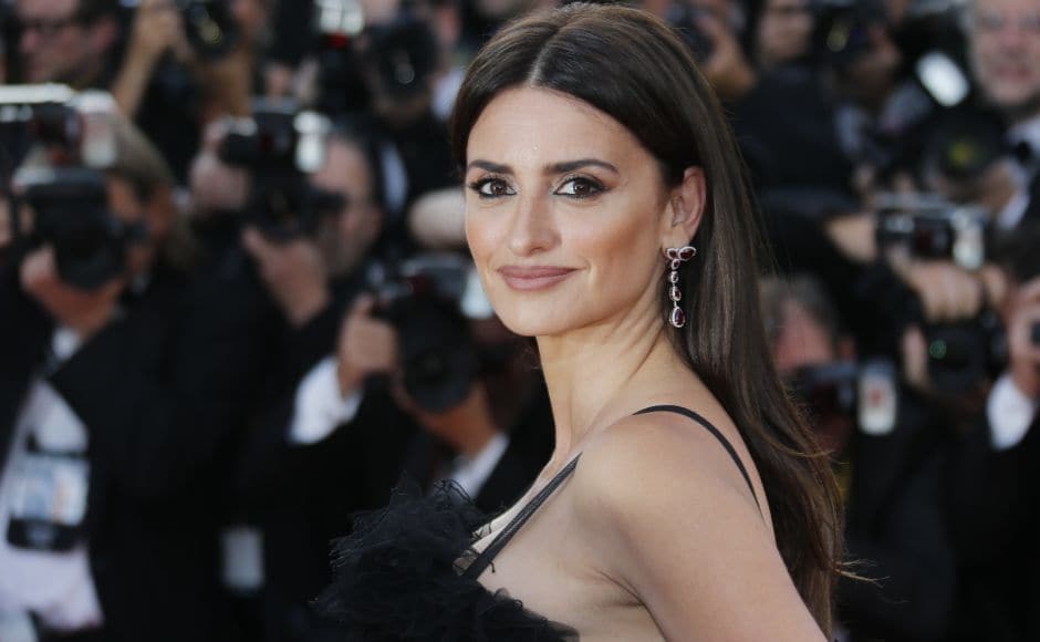 The opening ceremony was followed by the premiere of Oscar-winning Iranian director Asghar Farhadi's film, Everybody Knows, starring Penelope Cruz and her husband, Javier Bardem. Reuters/Regis Duvignau