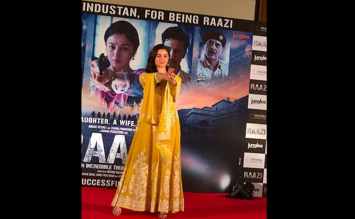 Alia Bhatt, Vicky Kaushal, Meghna Gulzar, Karan Johar celebrate Raazi's success Alia Bhatt, Vicky Kaushal, Meghna Gulzar, Karan Johar celebrate Raazi's success