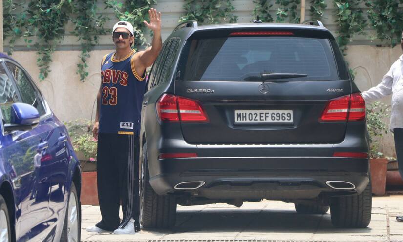 Ranveer Singh in his look for upcoming Simmba/Image from Twitter.