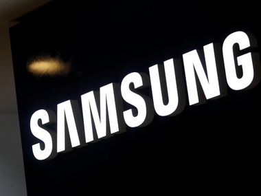 Leaked Samsung Galaxy J6 retail box reveals Rs 14,999 price tag a day ahead of launch Leaked Samsung Galaxy J6 retail box reveals Rs 14,999 price tag a day ahead of launch