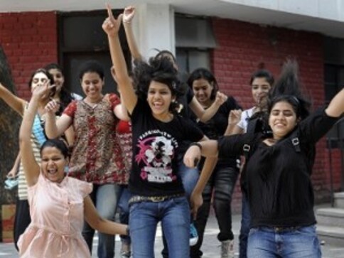 JAC 10th Result 2019 declared: Priya Raj from Hazaribagh tops Class 10 exam with 99.29% marks; Palamu best performing district JAC 10th Result 2019 declared: Priya Raj from Hazaribagh tops Class 10 exam with 99.29% marks; Palamu best performing district
