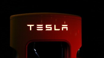 NTSB to send a technical specialist to examine Tesla Model S battery fire