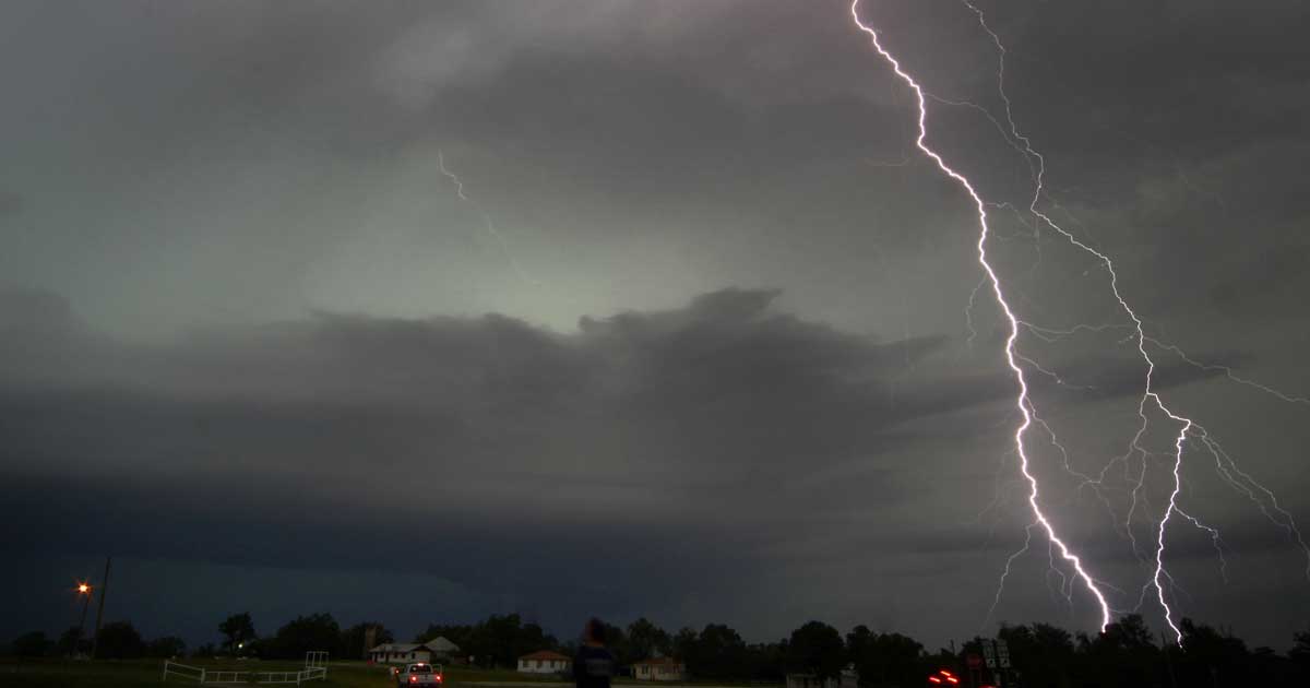 Freak weather phenomenon moving towards North East; thunderstorm ...