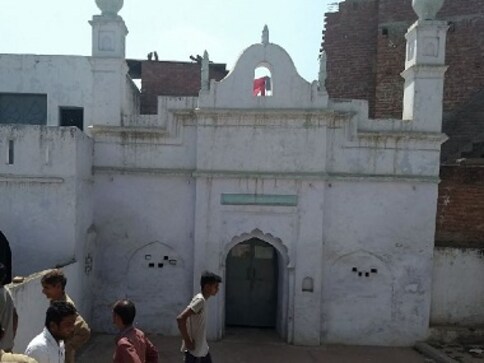Saharanpur Violence: In riot-hit Muzaffarnagar's vicinity, Akbargarh stands as shining example of communal harmony Saharanpur Violence: In riot-hit Muzaffarnagar's vicinity, Akbargarh stands as shining example of communal harmony