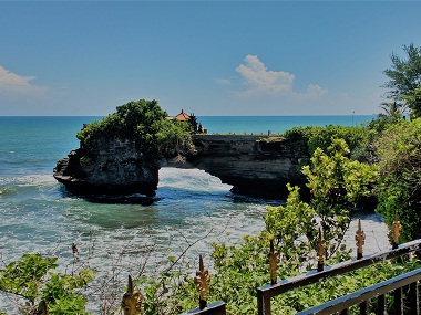 Indian-origin World Bank economist Aakansha Pande drowns while swimming at Bali beach Indian-origin World Bank economist Aakansha Pande drowns while swimming at Bali beach