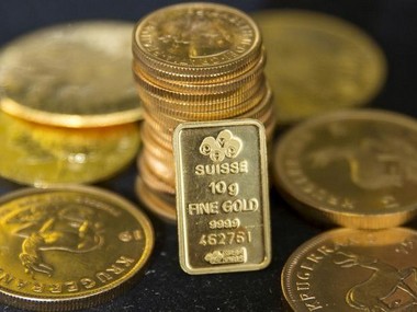 India's April gold imports plunge 39% on subdued demand, weak rupee: GFMS data India's April gold imports plunge 39% on subdued demand, weak rupee: GFMS data