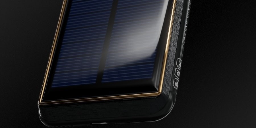 iPhone X Tesla features a solar panel at its rear. Photo: Caviar