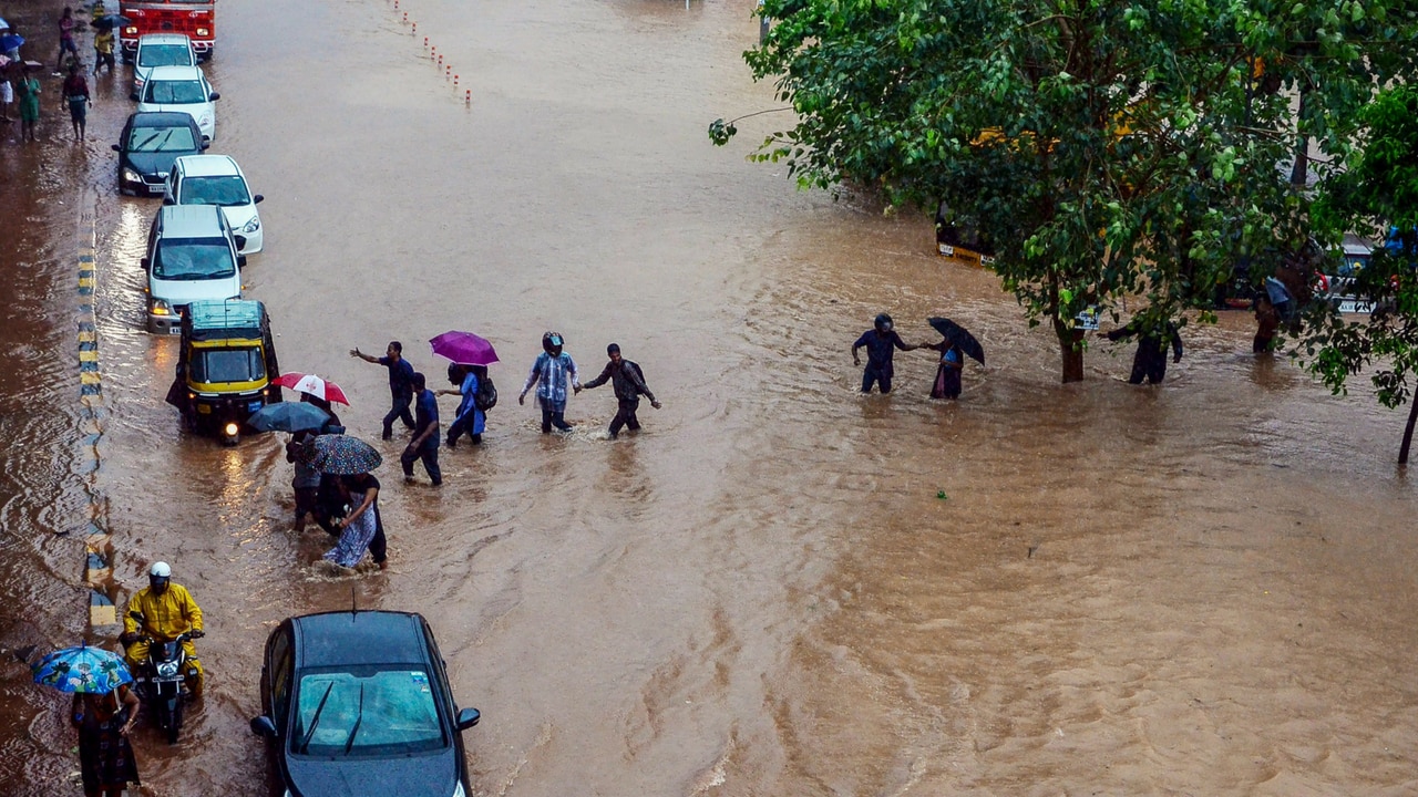 Cyclone Mekunu Causes Heavy Rainfall Coastal Karnataka S Mangaluru Udupi Babe Colleges To