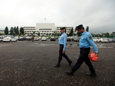 Pakistan passes constitutional amendment to merge tribal areas along Afghan border with Khyber-Pakhtunkhwa Pakistan passes constitutional amendment to merge tribal areas along Afghan border with Khyber-Pakhtunkhwa