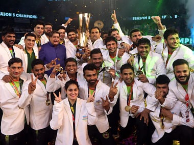Players of Patna Pirates pose with the winners trophy after their win over Gujarat Fortune Giants in their Vivo Pro Kabaddi final match in Chennai, India, Saturday, Oct. 28, 2017. Patna Pirates beat Gujarat Fortune Giants (55-38). (AP Photo)