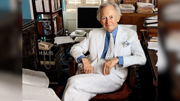 Tom Wolfe, pioneer of 'new journalism' and writer of Bonfire of the Vanities, dies at 88