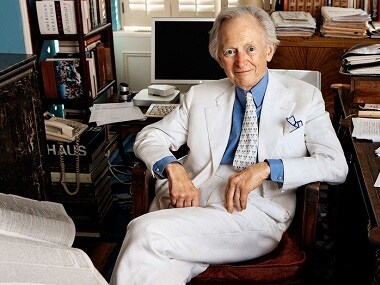 Tom Wolfe, pioneer of 'new journalism' and writer of Bonfire of the Vanities, dies at 88