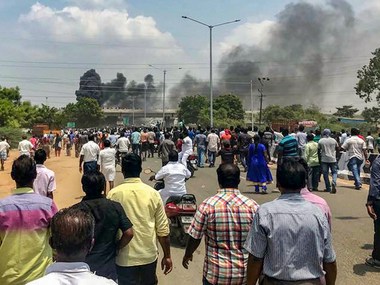 Tuticorin villagers accuse Left outfit Makkal Adhikaram of inciting violence during anti-Sterlite protests, claim they were 'brainwashed' Tuticorin villagers accuse Left outfit Makkal Adhikaram of inciting violence during anti-Sterlite protests, claim they were 'brainwashed'