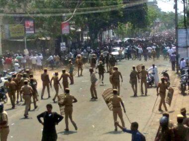 Nine dead after Tamil Nadu Police opens fire on anti-Sterlite protesters in Tuticorin demanding ban on industries