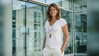 Former World No 1 Amelie Mauresmo becomes first woman captain of France's Davis Cup team