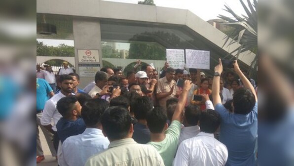 AAP dharna at Delhi L-G’s office: Growing support for Arvind Kejriwal drowns out BJP’s criticism of his protest