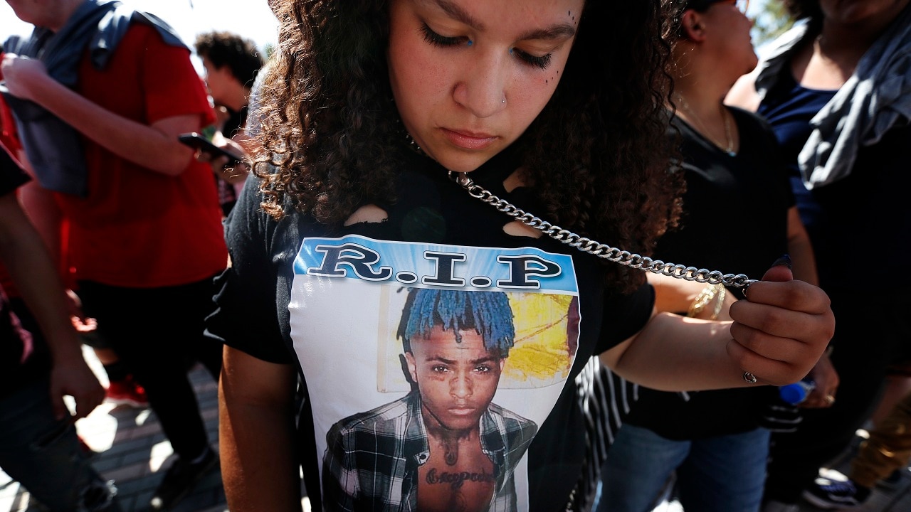 Xxxtentacion Mourned By Thousands Of Fans At Rappers Open Casket Public Memorial In Florida 