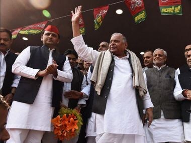 File photo of Akhilesh and Mulayam Singh Yadav. Twitter@SamajwadiParty