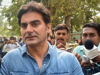 After Arbaaz Khan confessed to betting in IPL, names of two more Bollywood producers have surfaced After Arbaaz Khan confessed to betting in IPL, names of two more Bollywood producers have surfaced