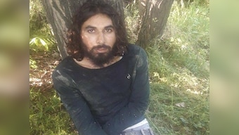 Thousands attend armyman Aurangzeb's last rites in Poonch, chant slogans and demand end to militancy