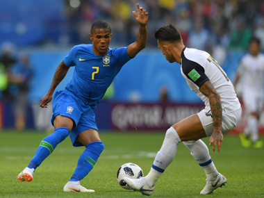 FIFA World Cup 2018: Brazil's Douglas Costa ruled out of match against Serbia with thigh injury FIFA World Cup 2018: Brazil's Douglas Costa ruled out of match against Serbia with thigh injury