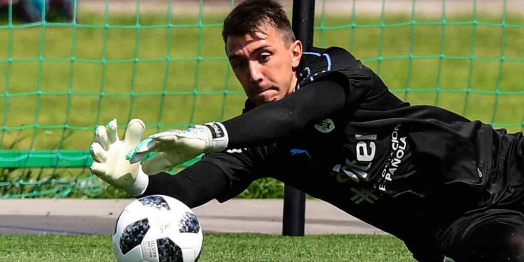 FIFA World Cup 2018 Uruguay goalkeeper Fernando Muslera wins 100th cap after starting match