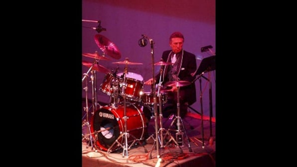 Elvis Presley's drummer DJ Fontana, last surviving member of singer's core of musicians, dies at 87
