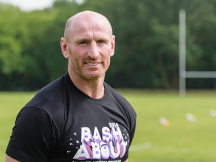 Former Wales rugby captain Gareth Thomas teams up with British MP in bid to make abuse illegal in football stadiums