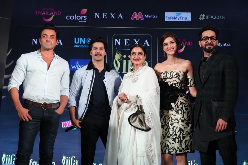(From L-R) Bobby Deol, Varun Dhawan, Rekha, Kriti Sanon and Ayushmann Khurrana at the IIFA Awards press meet. Image via Twitter