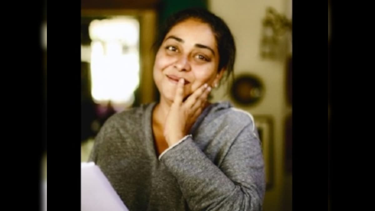 Chhapaak: Meghna Gulzar pens heartfelt note on how Deepika Padukone took on the film, character 'in a heartbeat'