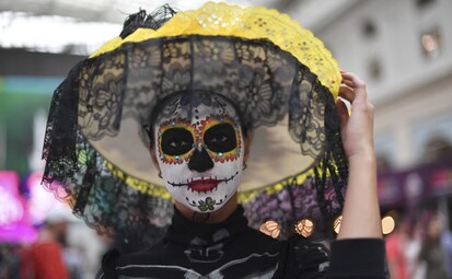 Day of the Dead Fan 