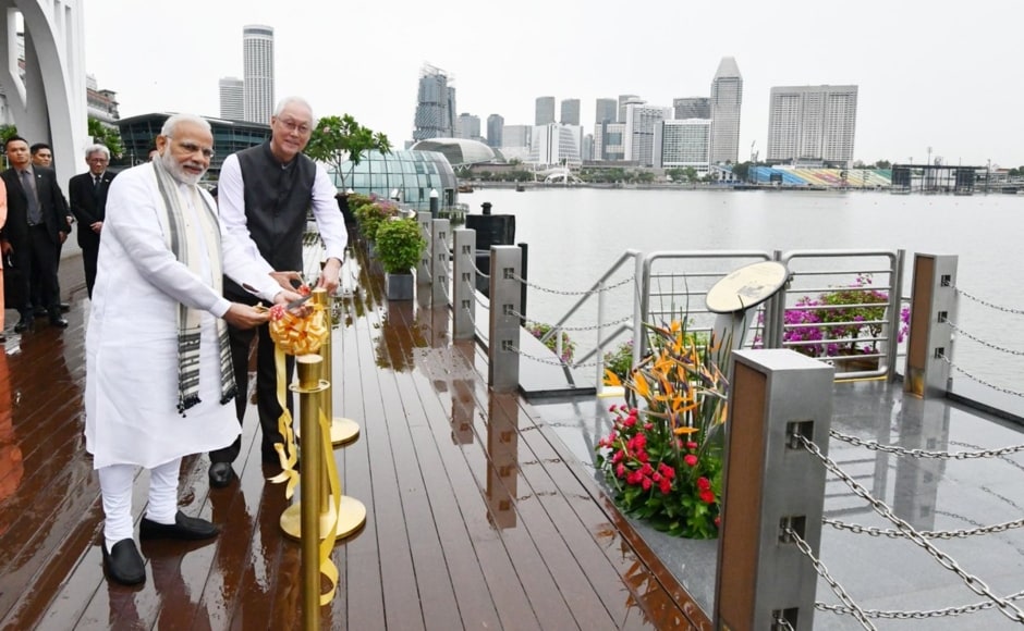 Modi unveiled a plaque marking the site where Mahatma Gandhi’s ashes were immersed at the Clifford Pier in Singapore along with former prime minister of Singapore ESM Goh Chok Tong. Twitter@narendramodi Modi unveiled a plaque marking the site where Mahatma Gandhi’s ashes were immersed at the Clifford Pier in Singapore along with former prime minister of Singapore ESM Goh Chok Tong. Twitter@narendramodi