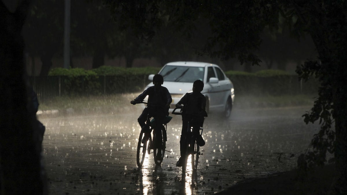 Rainfall likely to increase over north Indian plains, hills from today, reduce over west coast