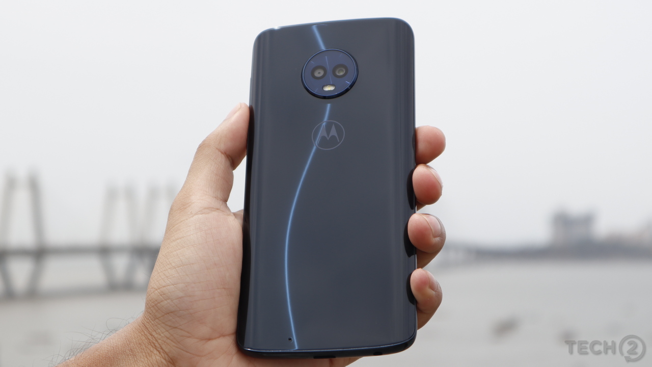 Early renders of the Moto G7 reveal the inclusion of a waterdrop-style notch Early renders of the Moto G7 reveal the inclusion of a waterdrop-style notch