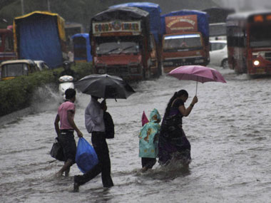 Heavy rains lash Uttar Pradesh; gusty winds, showers over Lucknow, neighbouring areas predicted over next 24 hrs Heavy rains lash Uttar Pradesh; gusty winds, showers over Lucknow, neighbouring areas predicted over next 24 hrs