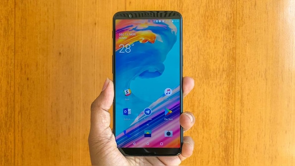 OnePlus 5 and OnePlus 5T start receiving the Oxygen OS 5.1.3 update