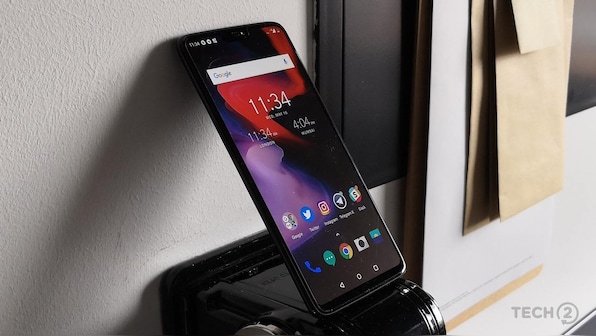 OnePlus 6T render shows off a water drop-notch, triple cameras and more