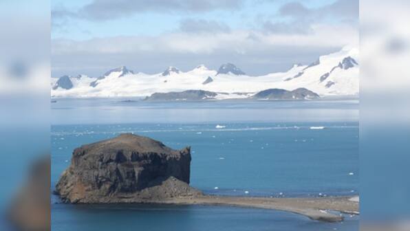 Antartica's ice is melting at an alarming rate; 3 trillion ton of ice has disappeared since 1992