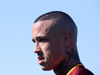 Serie A: Radja Nainggolan completes move from AS Roma to Inter Milan for fee of $ 44.3 million Serie A: Radja Nainggolan completes move from AS Roma to Inter Milan for fee of $ 44.3 million